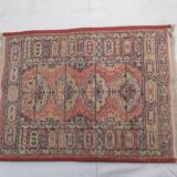 Old small rectangular wool carpet, oriental decoration / 4 medallions