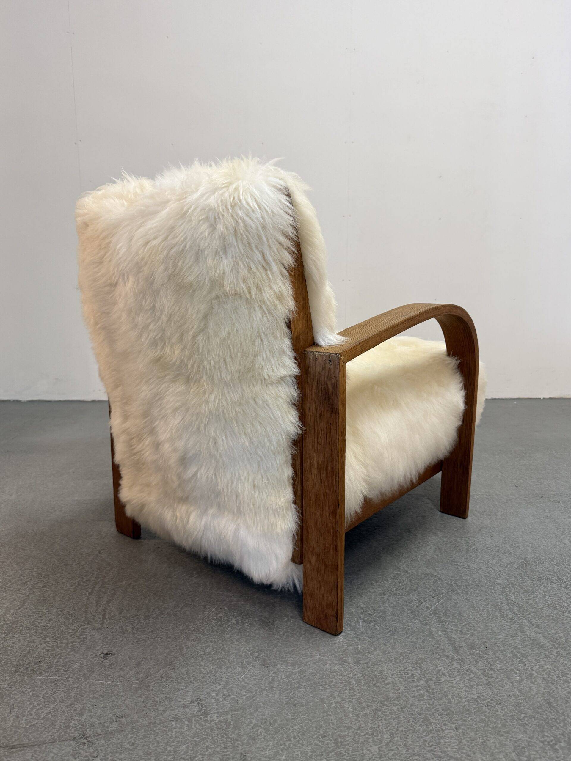 Fauteuils en peau de mouton Art Déco