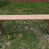 Old farm bench in chene