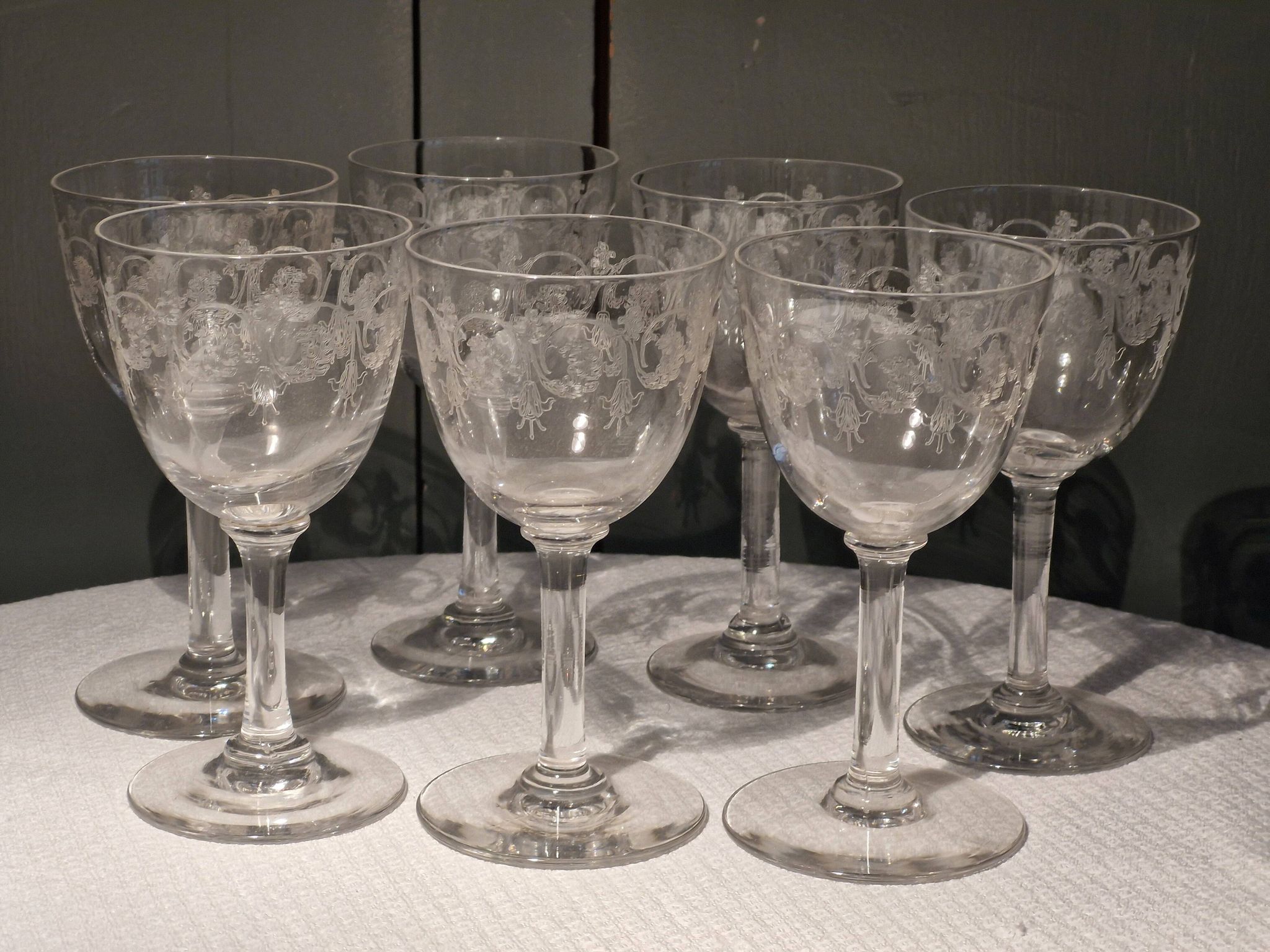 7 white wine/port glasses ART NOUVEAU - floral decoration - Baccarat Fine 19