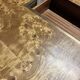 Table basse en loupe d'orme, tiroirs intégrés, Roche Bobois 1970