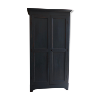 Blue night wardrobe