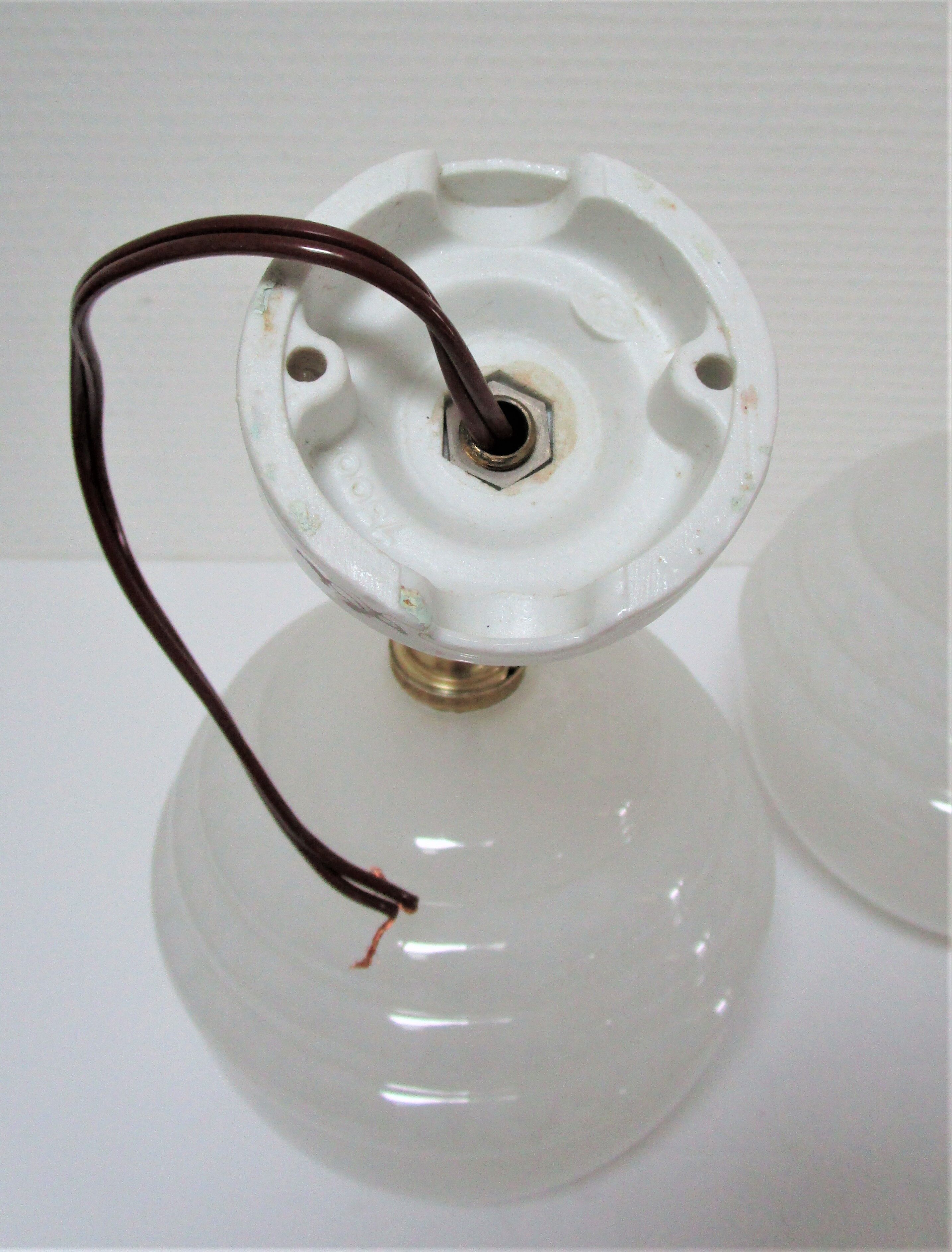 Pair of porcelain sconces brass glass of clchy white art deco
