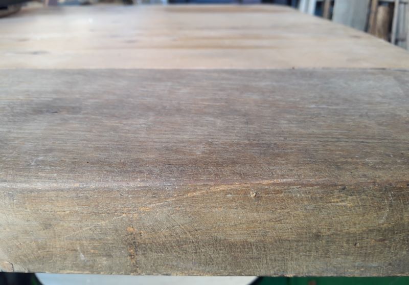 Workshop table with tray on trestles