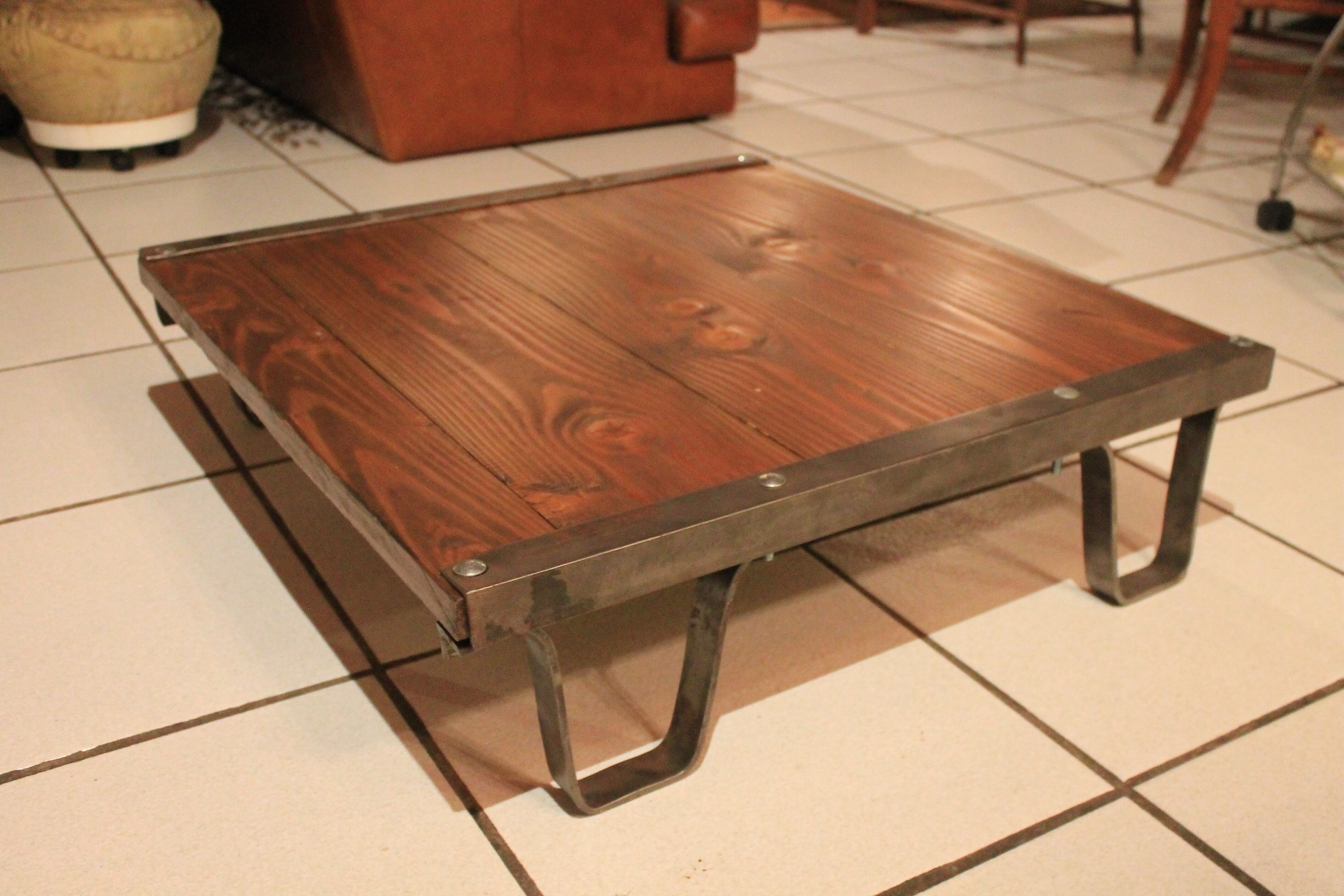 Industrial coffee table, SNCF palette