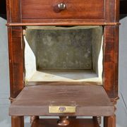 Petite table à volets en acajou, maison lemarchand, a. lemoine – milieu xixe