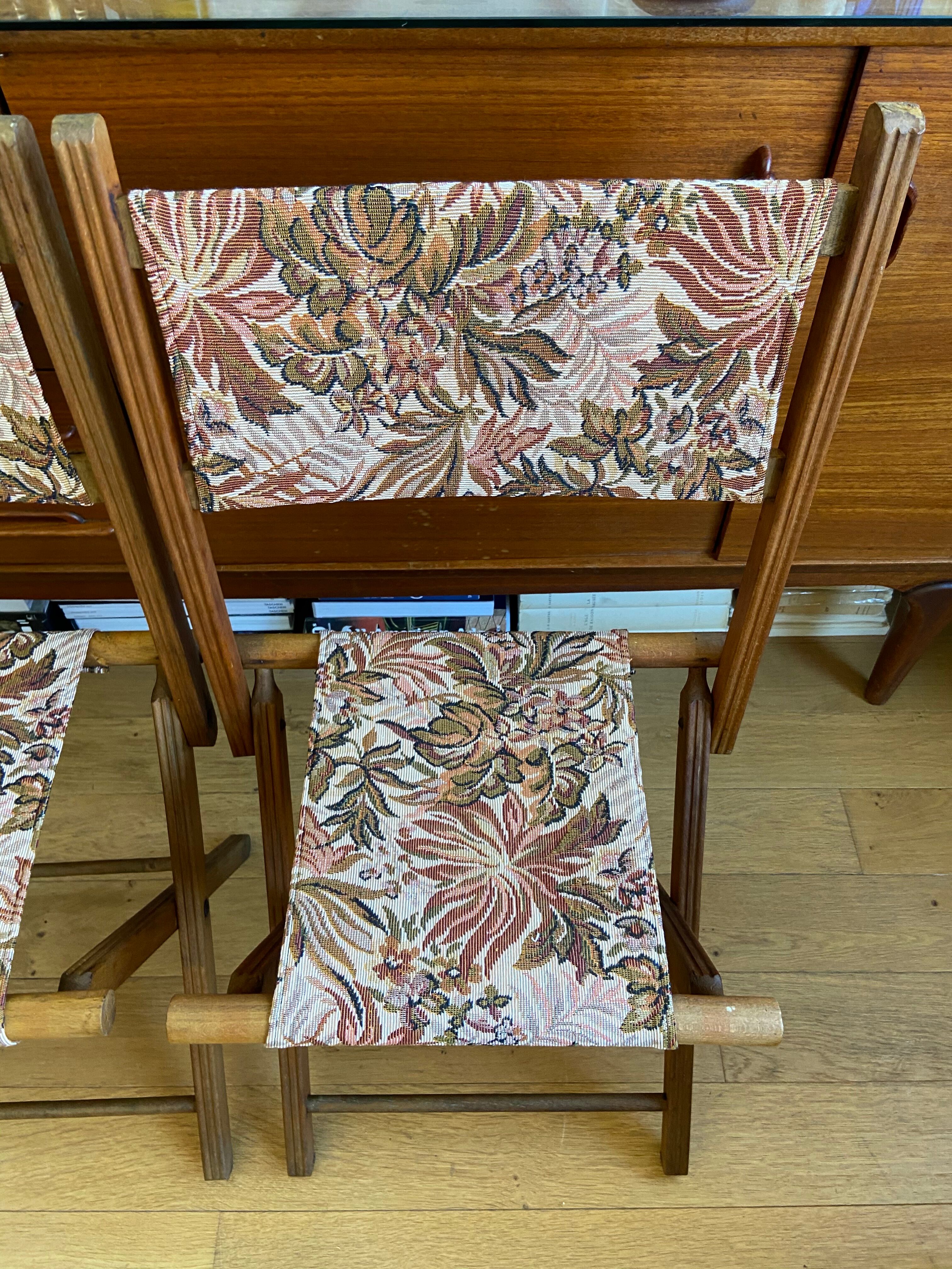 Pair of folding chairs