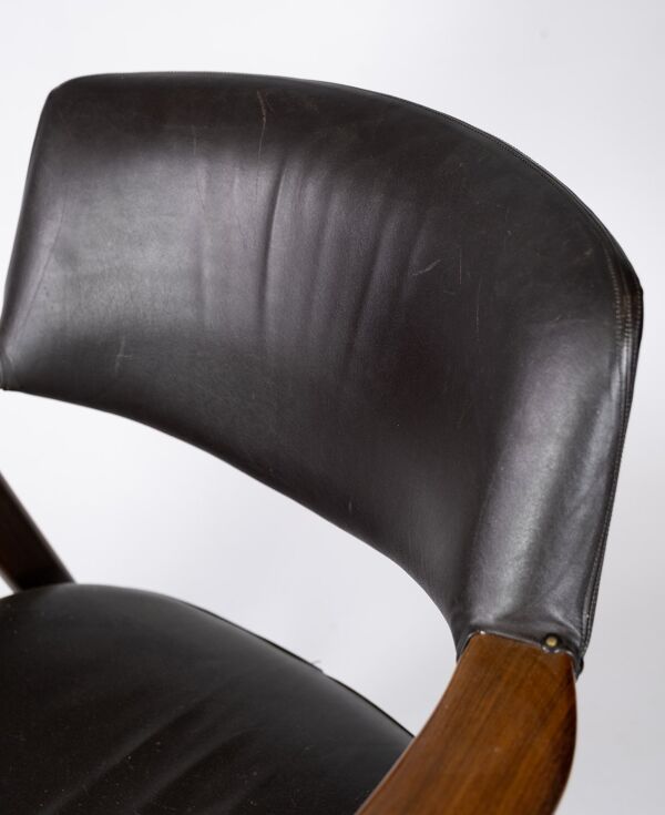 fauteuil En Bois De Rose Et cuir noir Design Danois