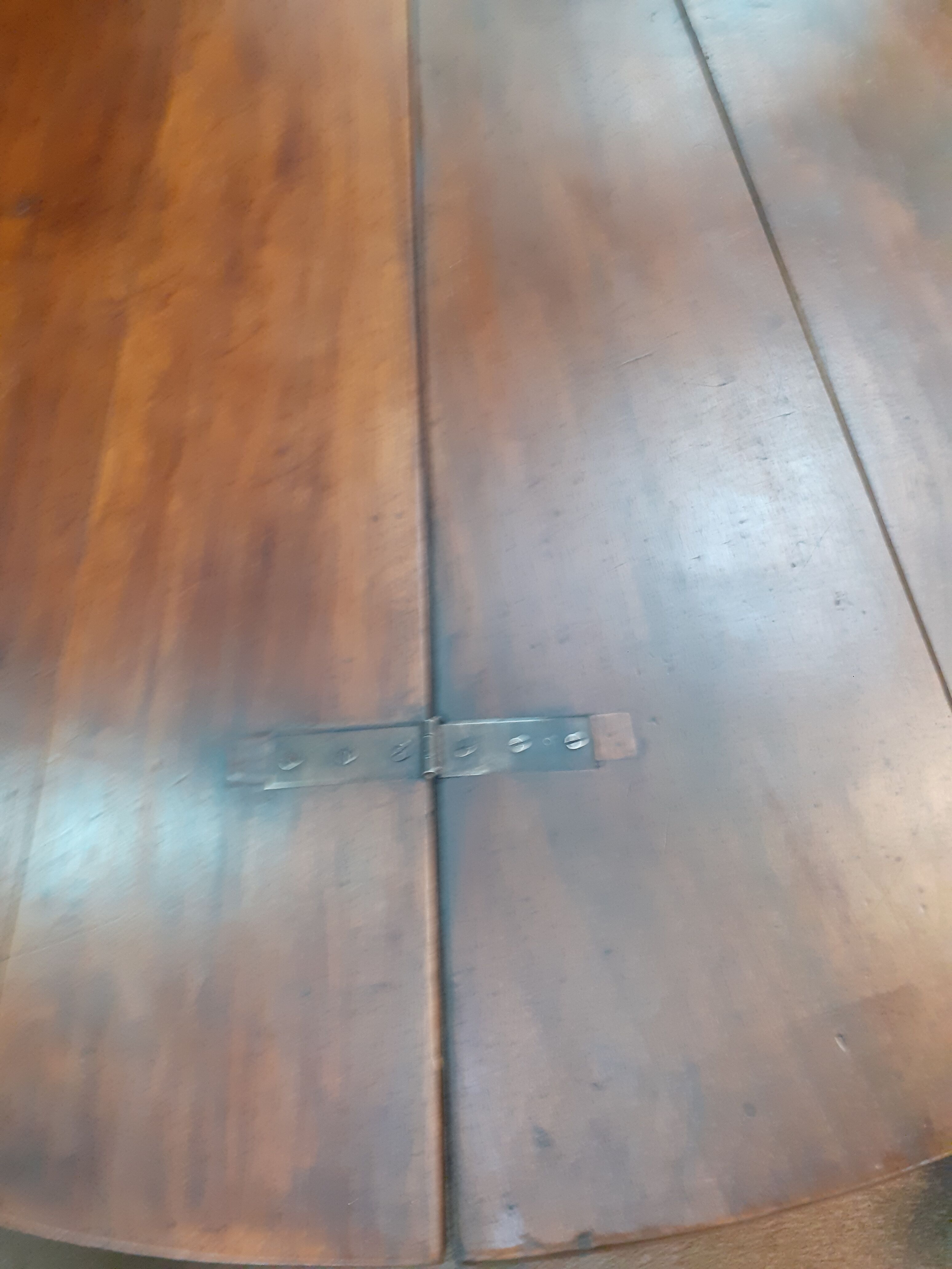 Table demi lune en noyer