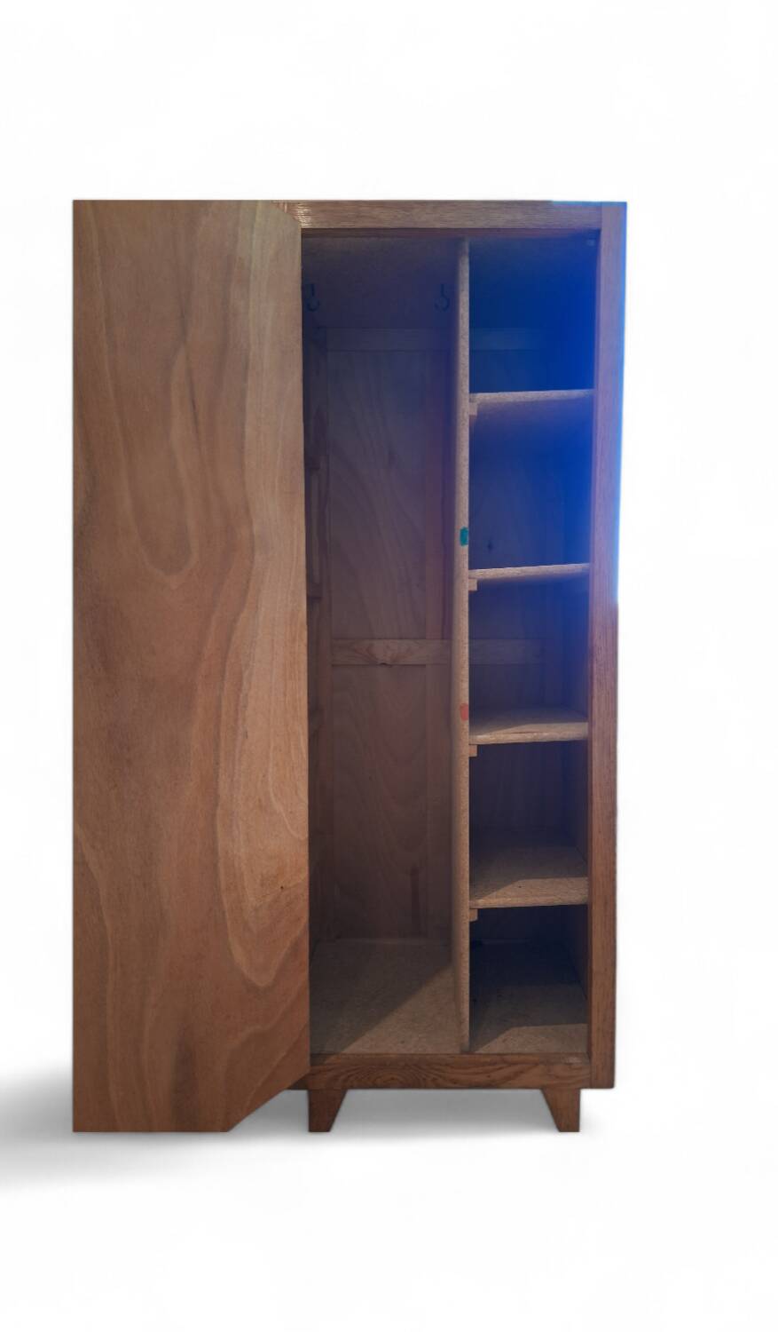 Wardrobe locker