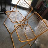 Lot de 2 chaises pliantes en métal jaune vintage