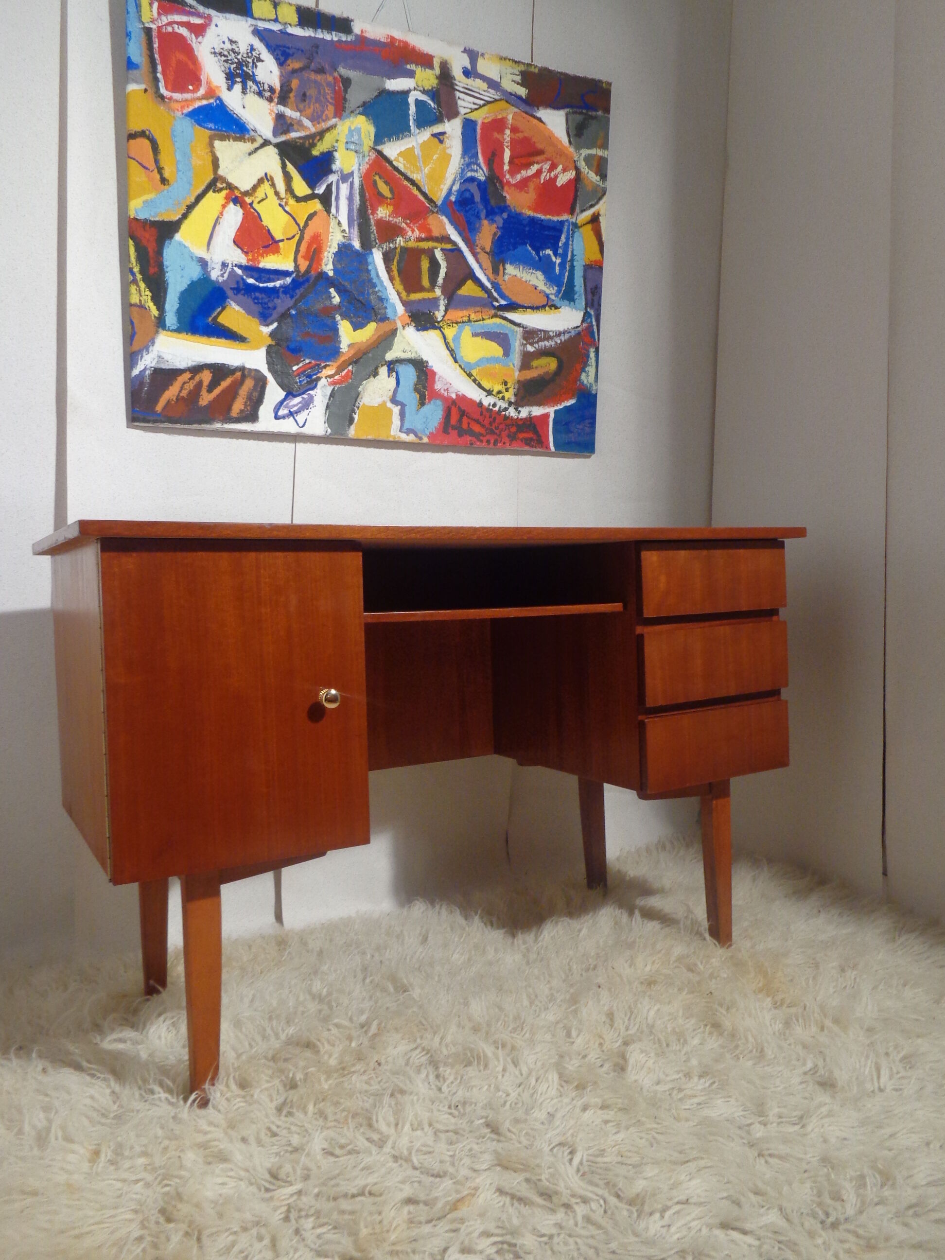 Desk of the 1960s vintage teak