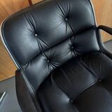 Charles Pollock armchairs for Knoll