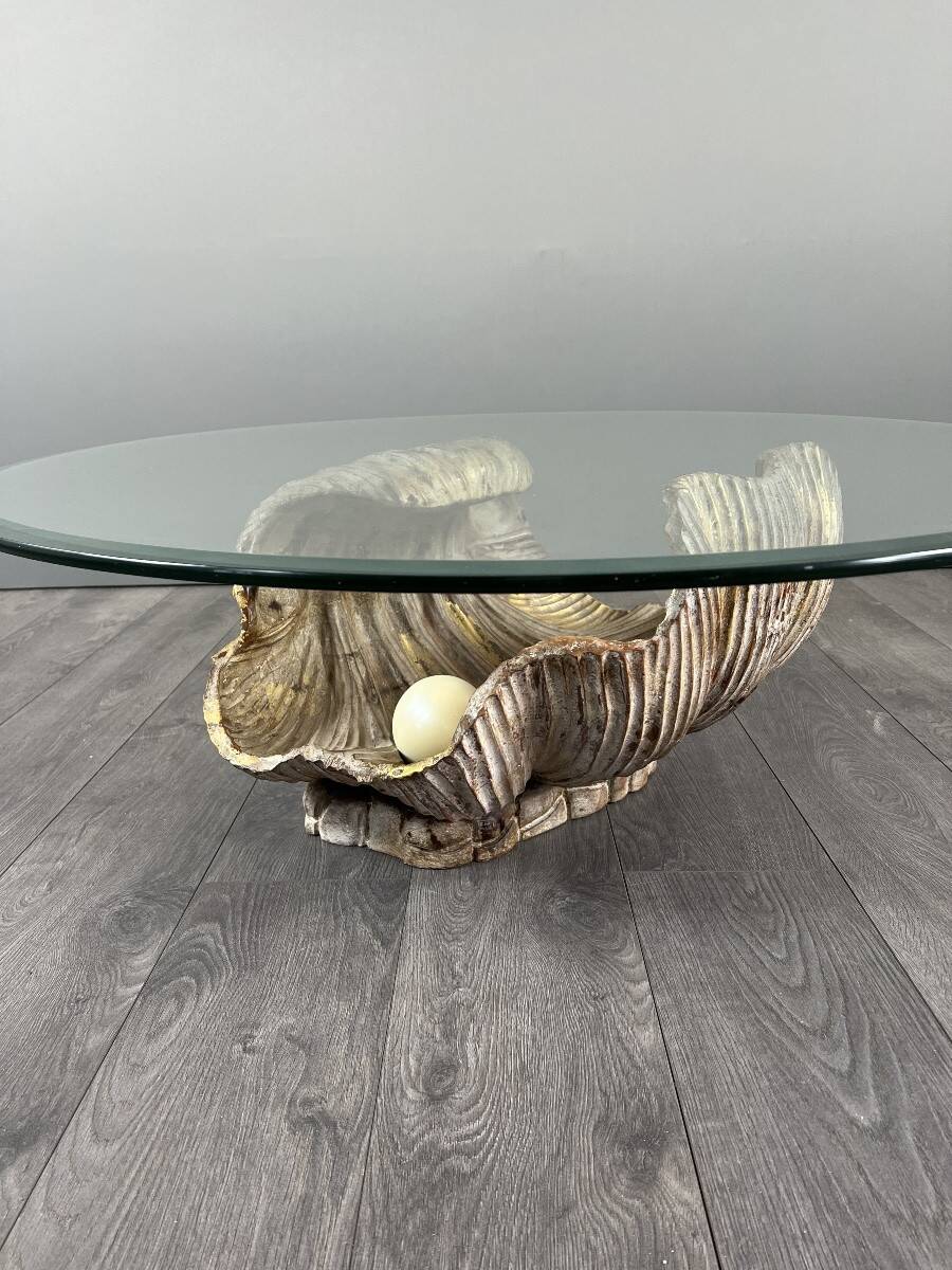 Shell-shaped coffee table in carved wood, 20th century