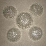 Lot saladier et  4 coupelles en verre moulé pressé