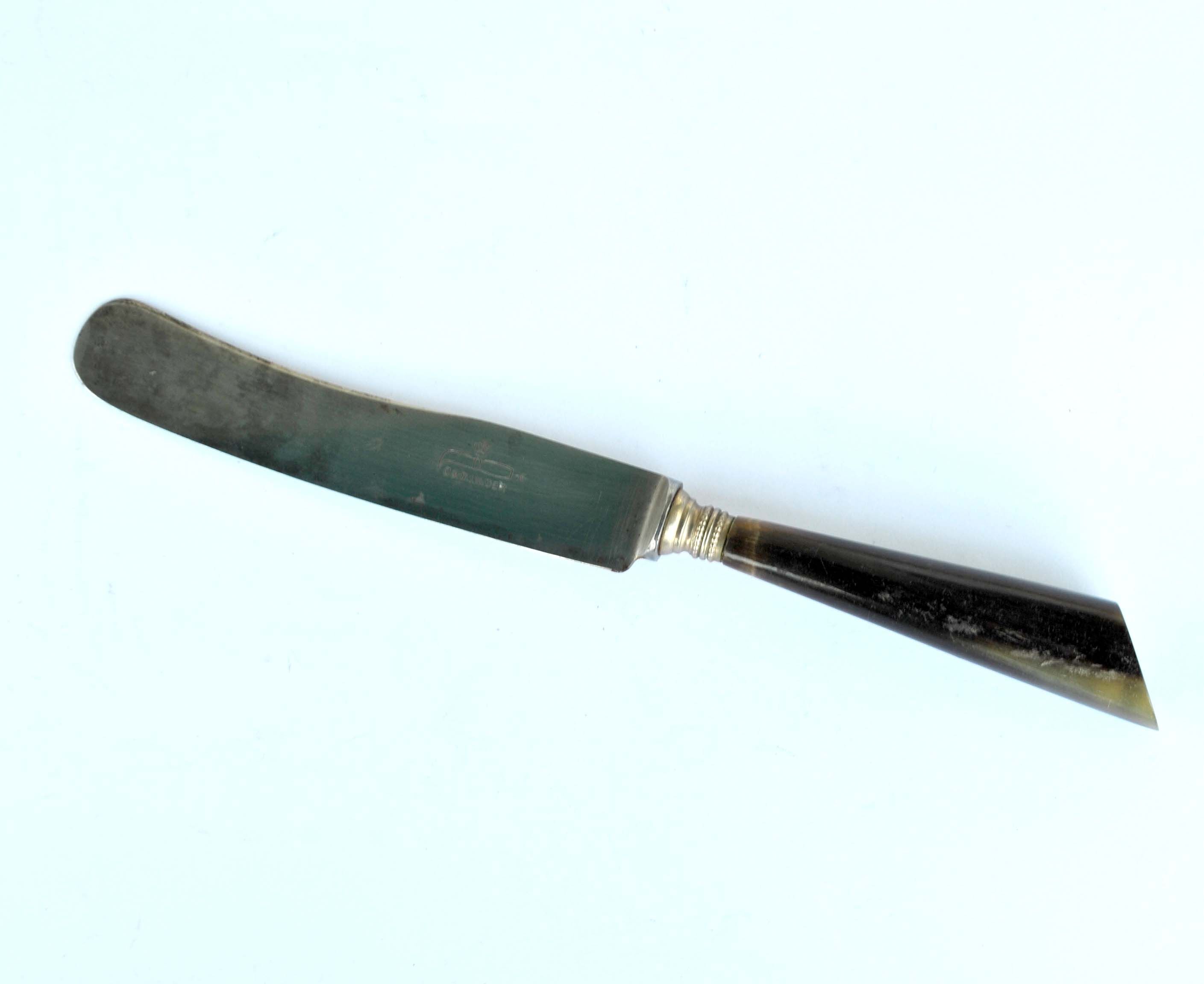 Set of 6 old table knives in horn and steel signed Linder