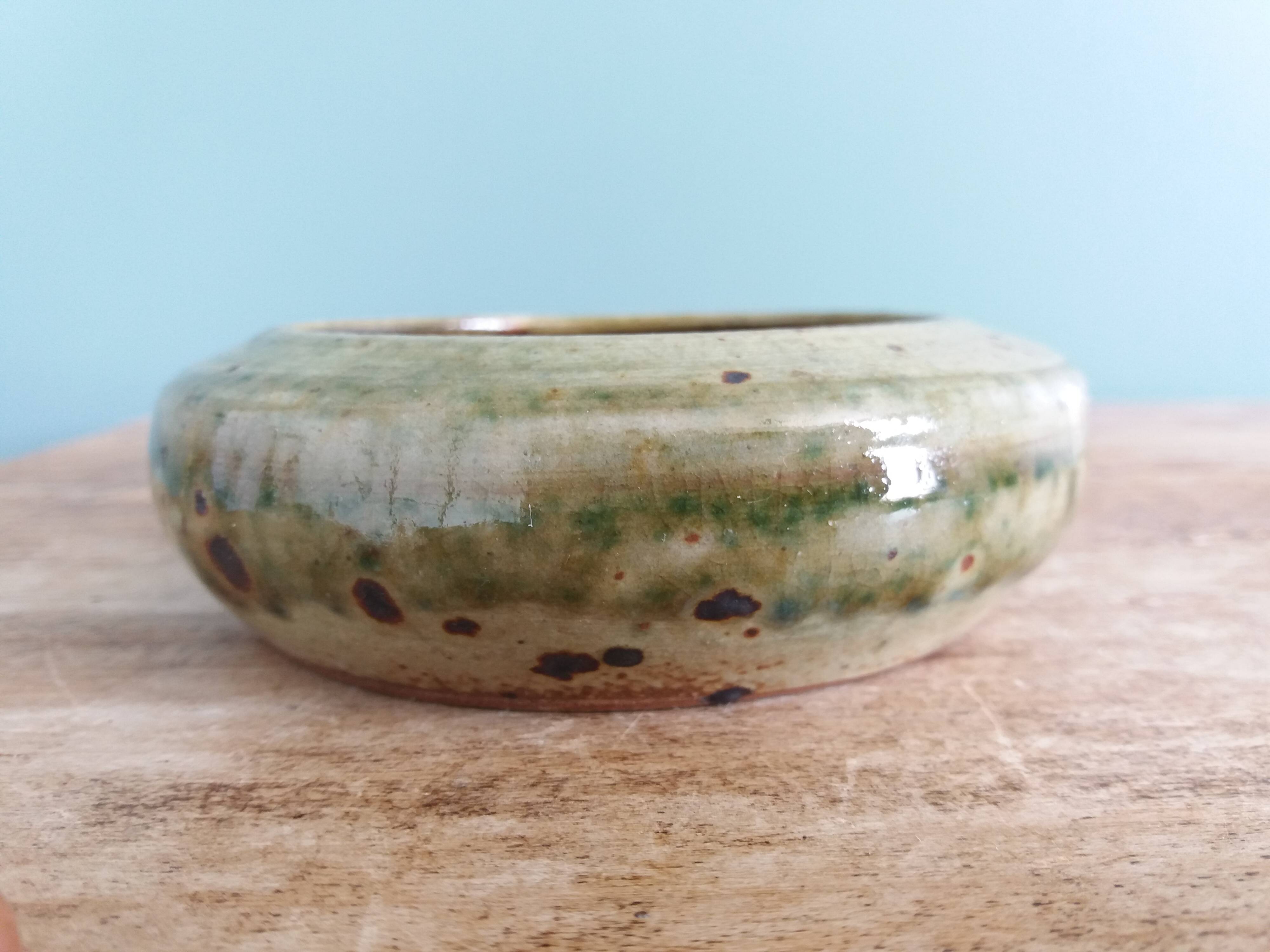 Stoneware bowl signed Fontgombault
