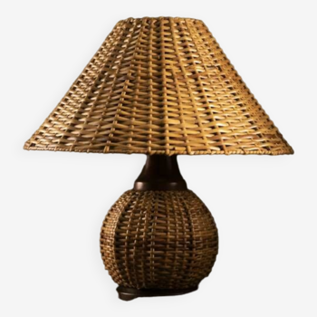 Lampe en osier tressé