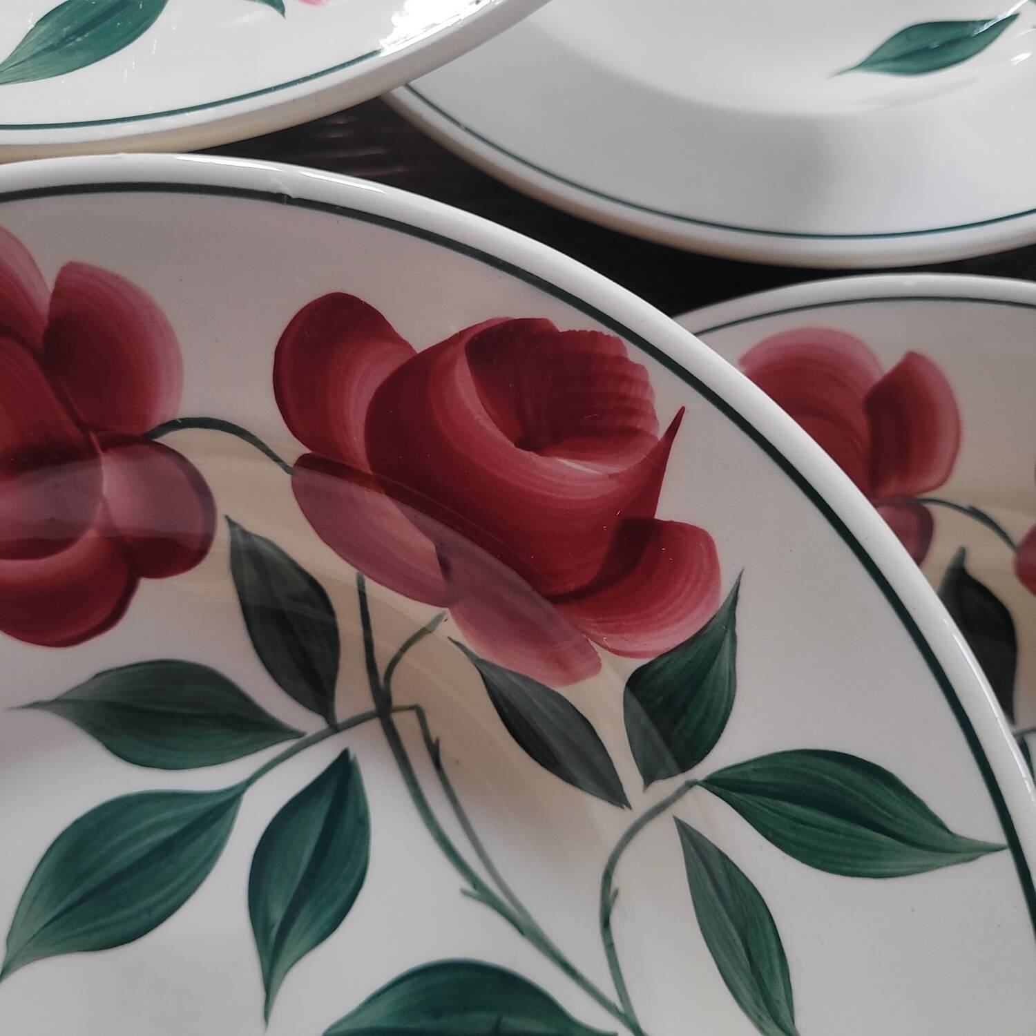 Set of 11 Vernon pattern soup plates, 1940s