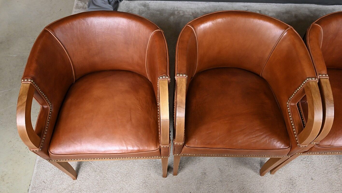 Set of 4 Art Deco armchairs in walnut and leather – 1940