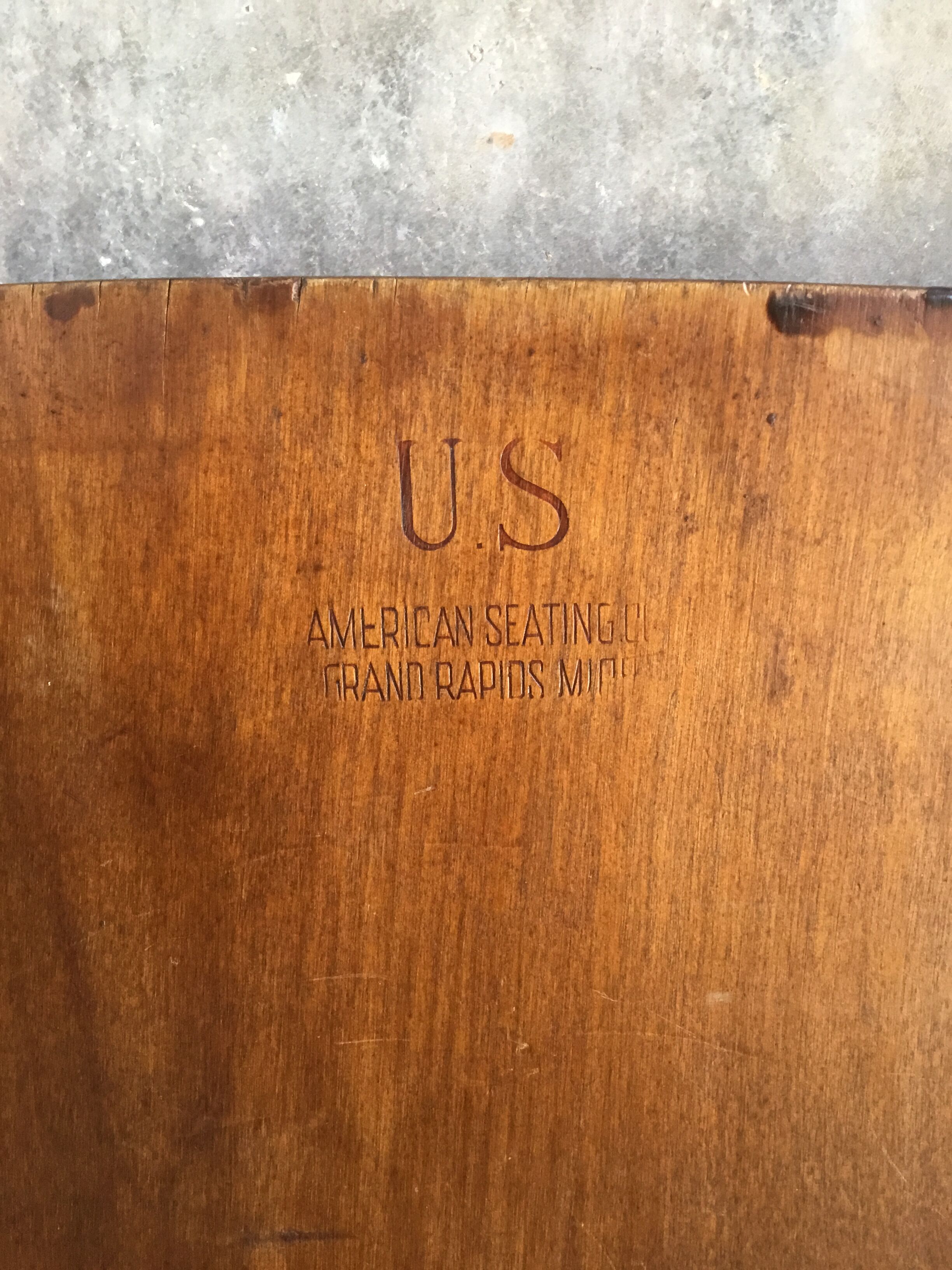Pair of folding US chairs 2nd World War American Seating co Grand Rapids - 1940