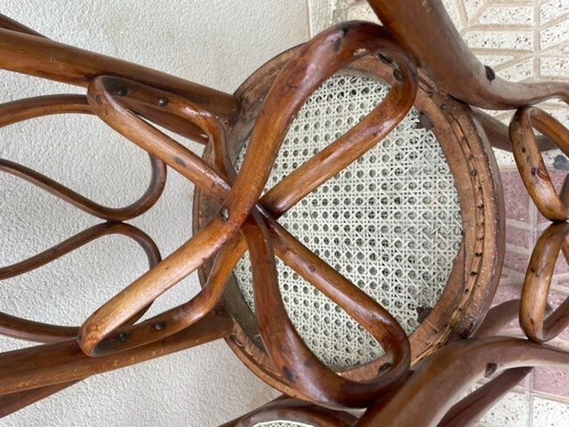 Chairs  antique cannée