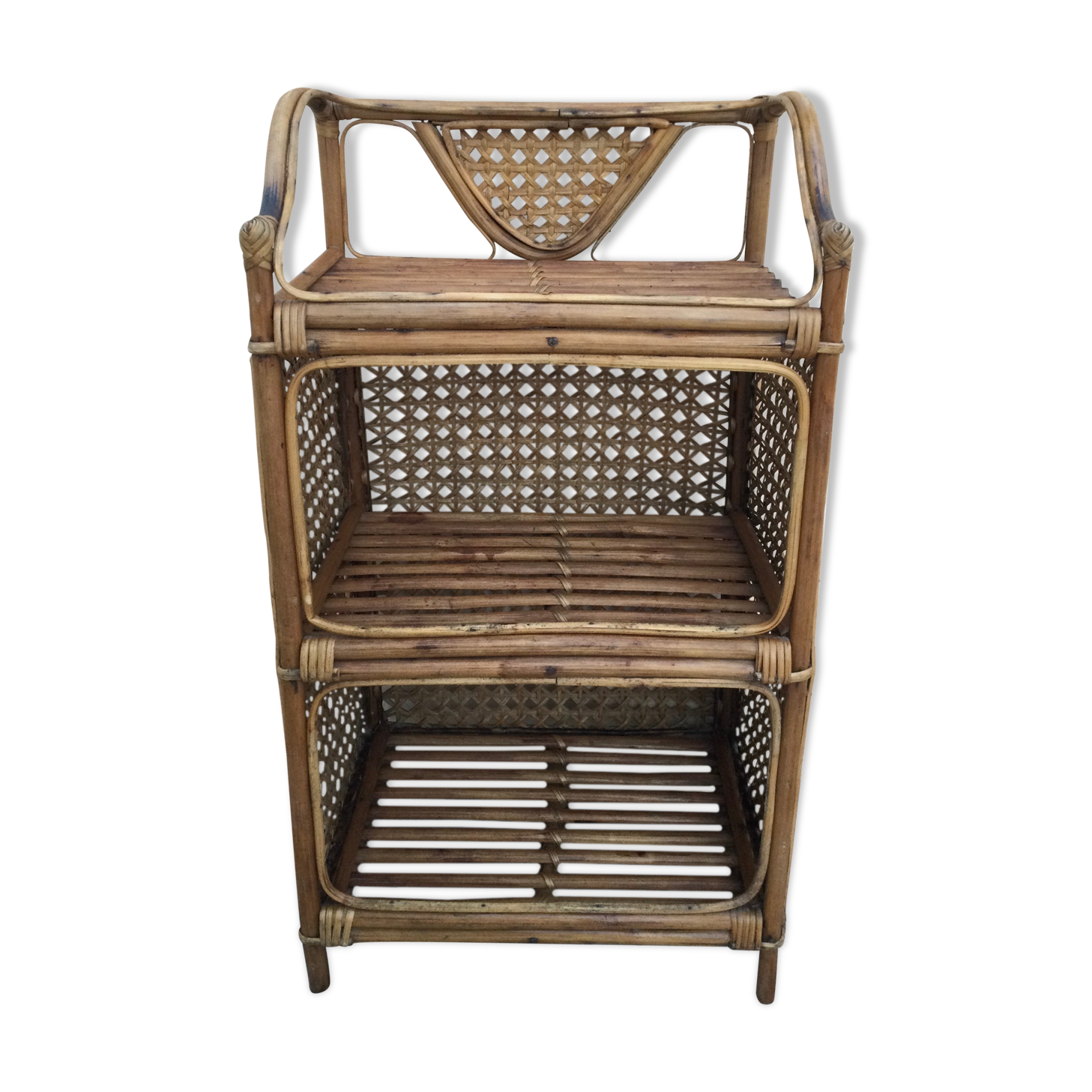 Meuble étagère en rotin
