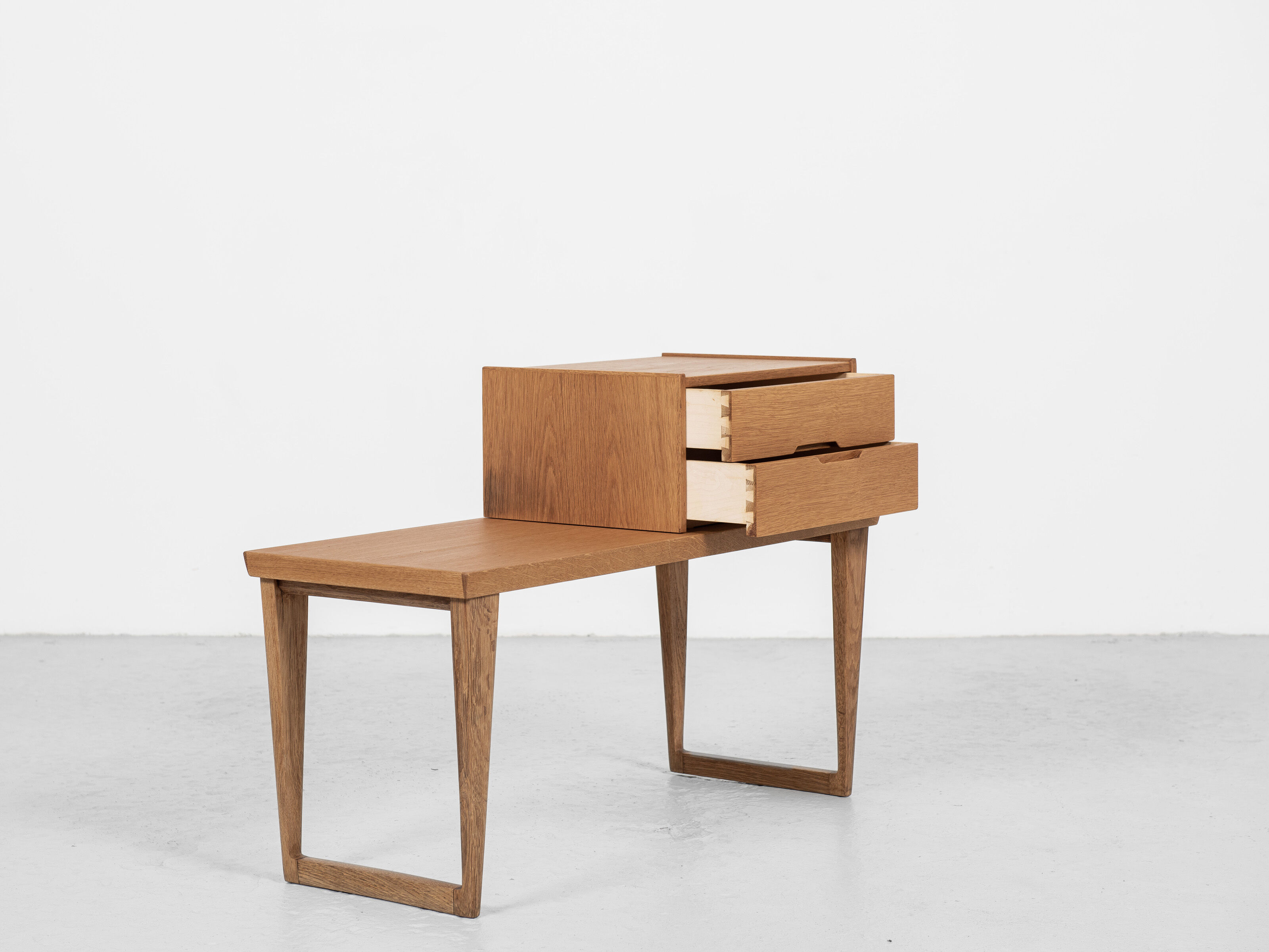 Bench in oak by Aksel Kjersgaard 1960s