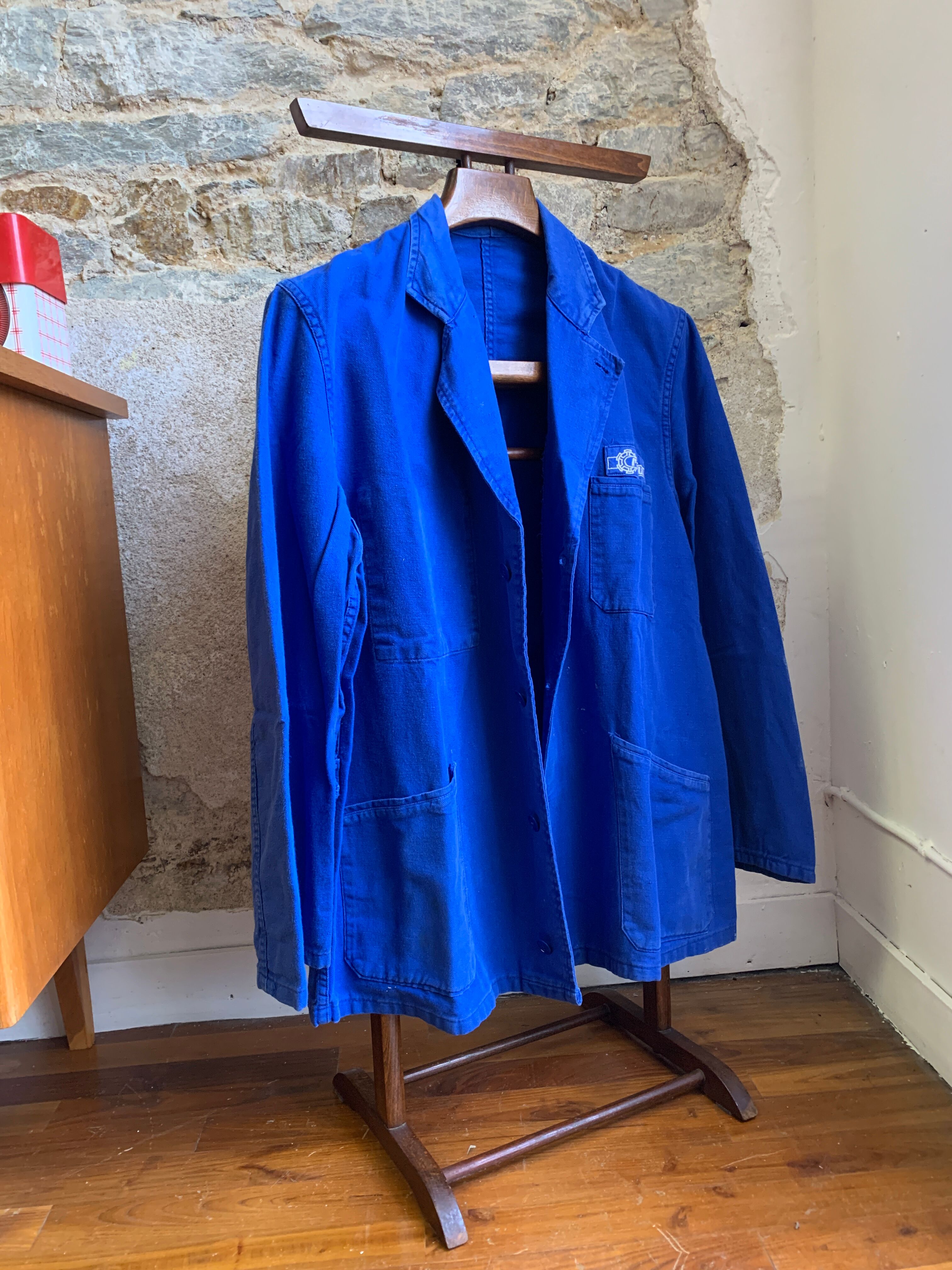 Wooden valet