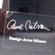 Vase diabolo noir en verre Nelsson