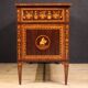 Commode en marqueterie de style Louis XVI italien du 20e siècle