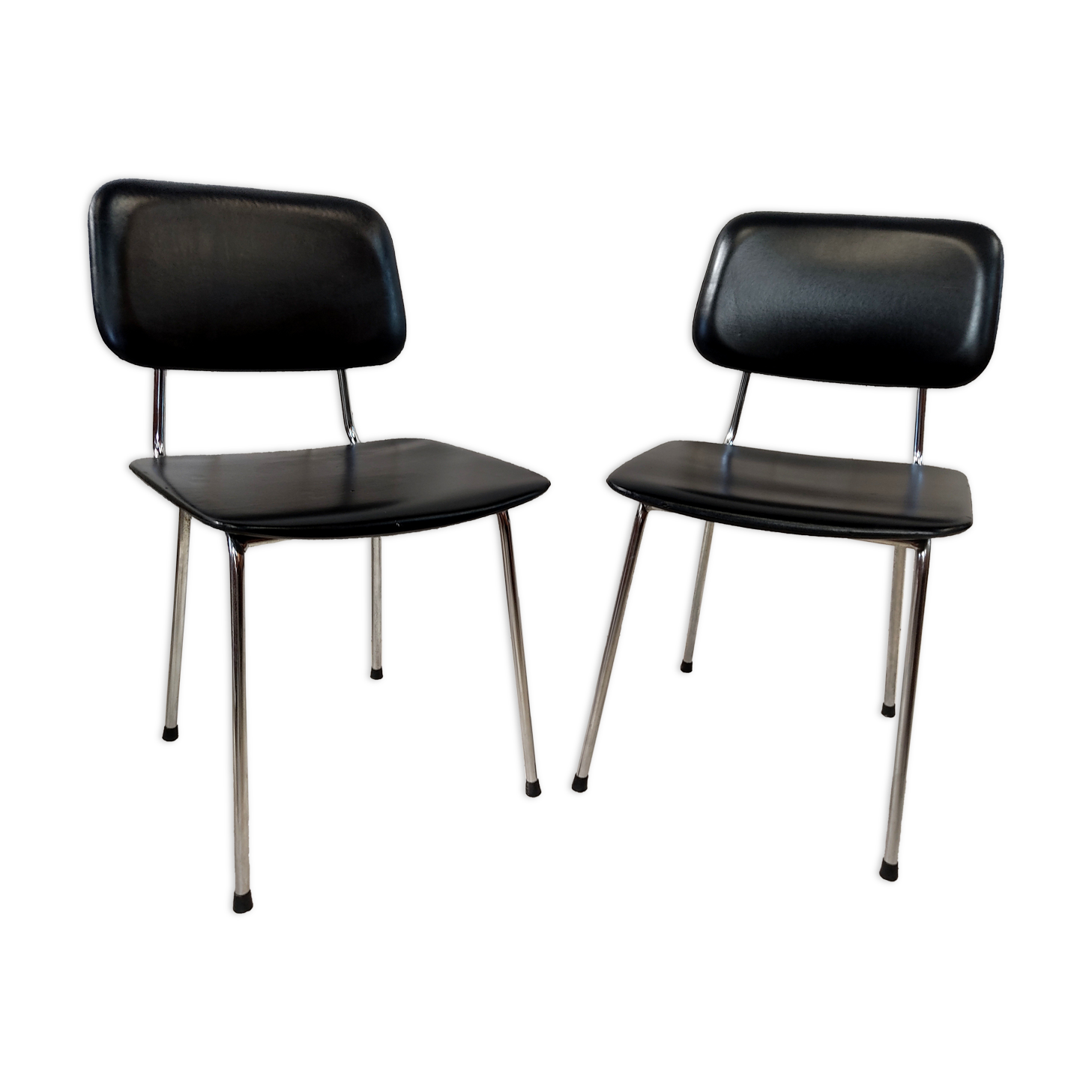 Pair of prefacto chairs by simard for airborne
