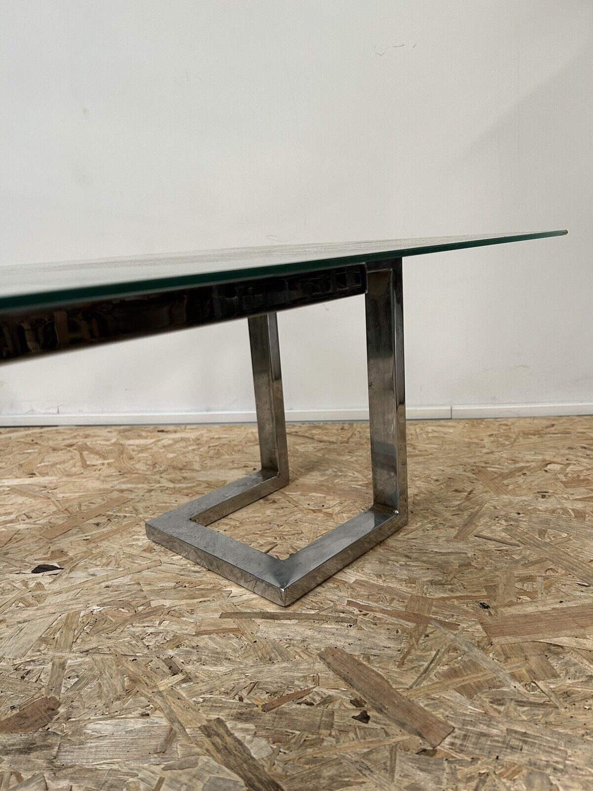 Old glass and chrome coffee table, 70