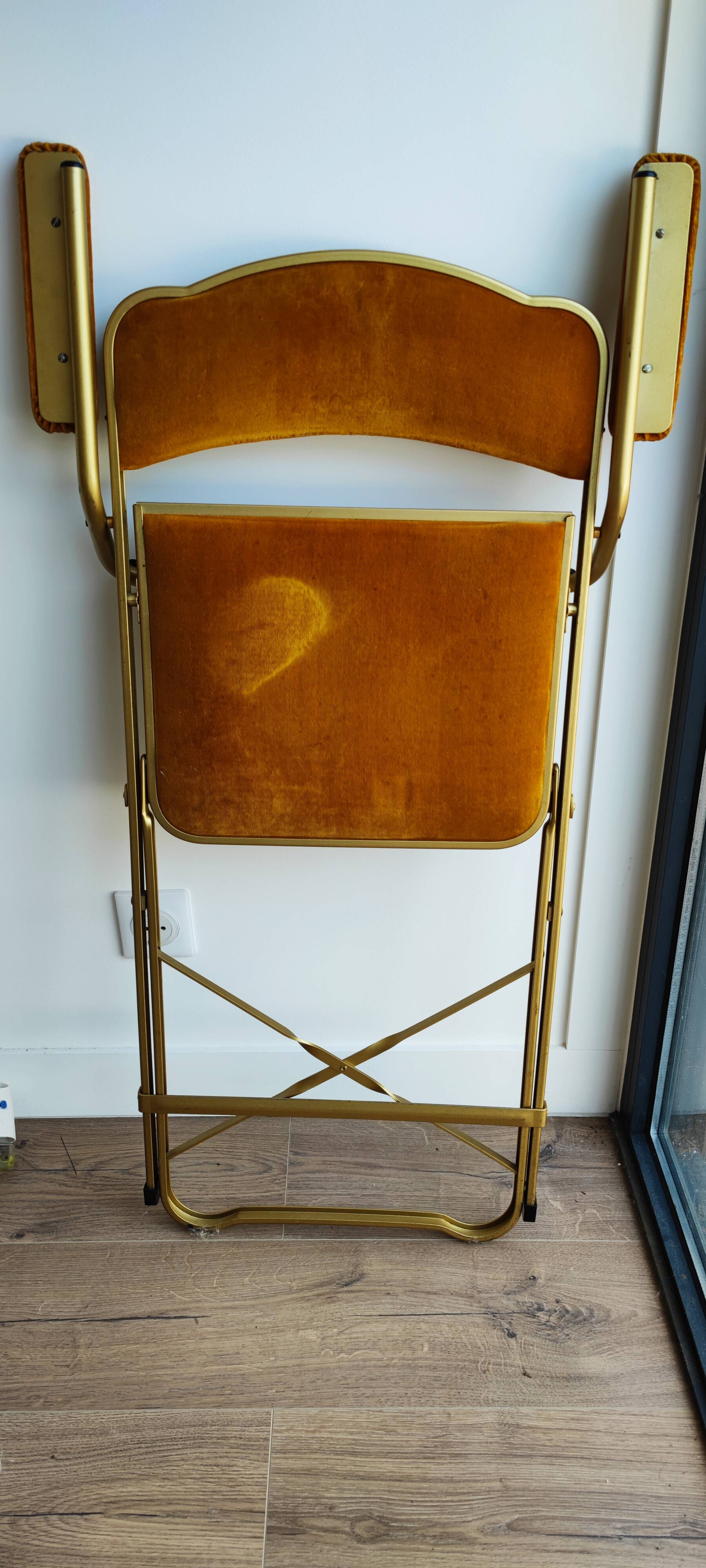 Folding chairs in mustard velvet