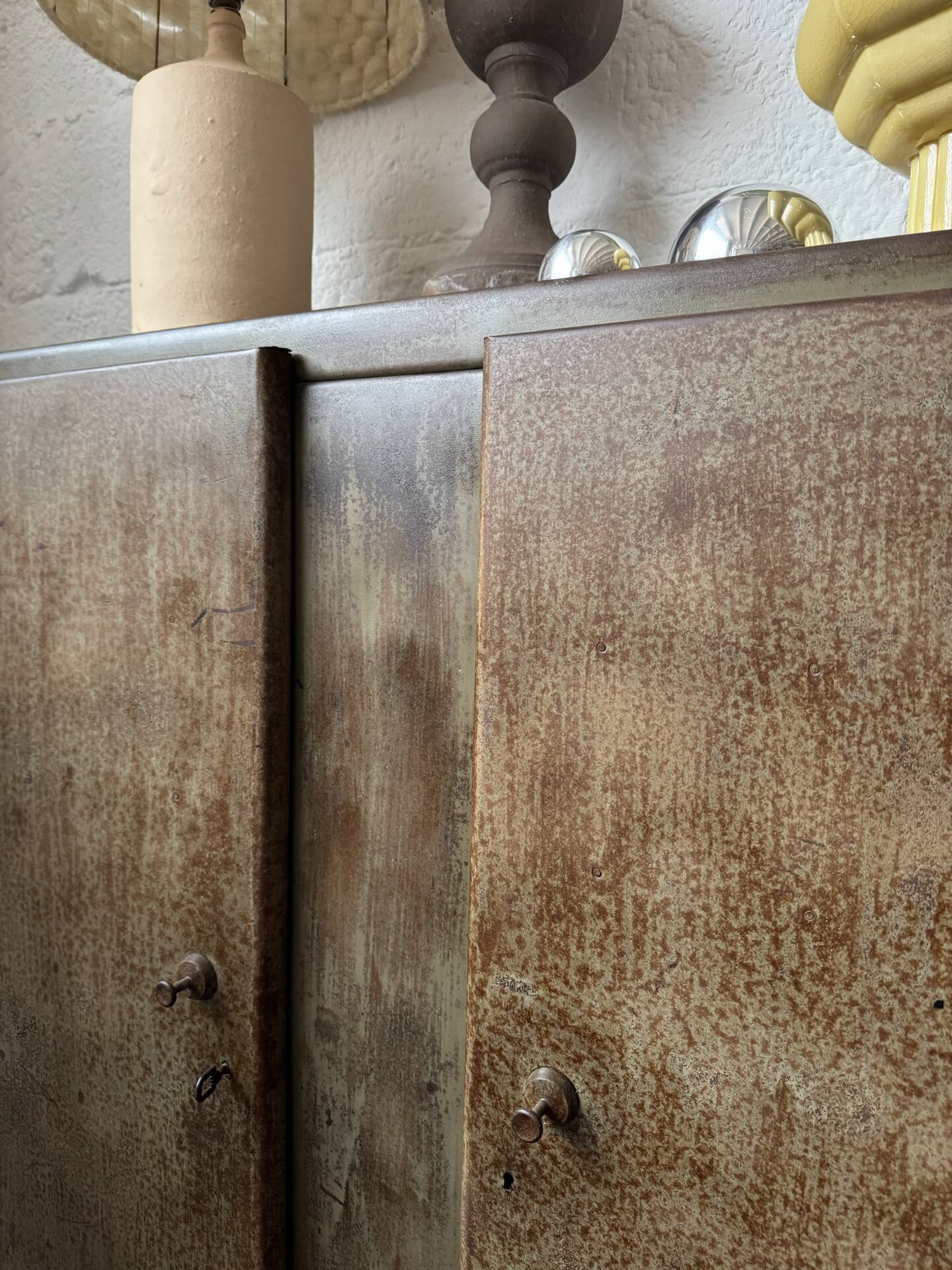 Meuble d’atelier style industriel fer patiné années 50