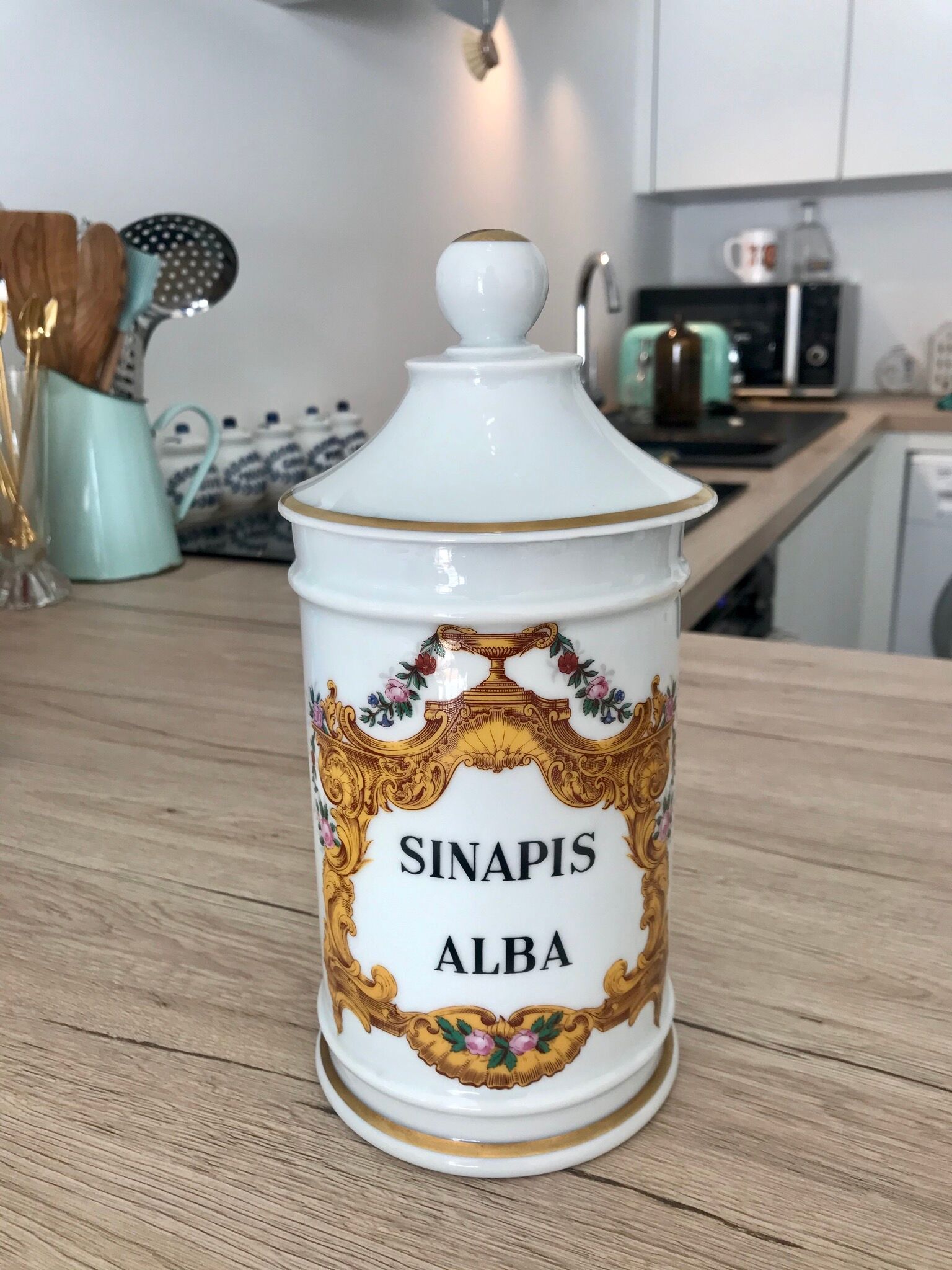 Apothecary porcelain pot Sinapis Alba
