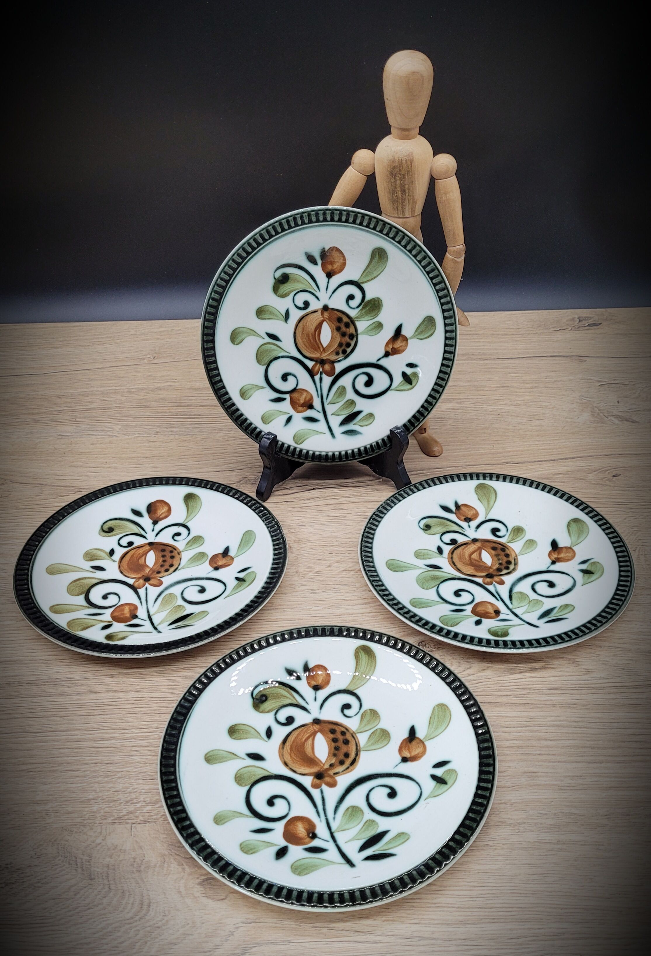 Set 4 plates Boch Argenteuil