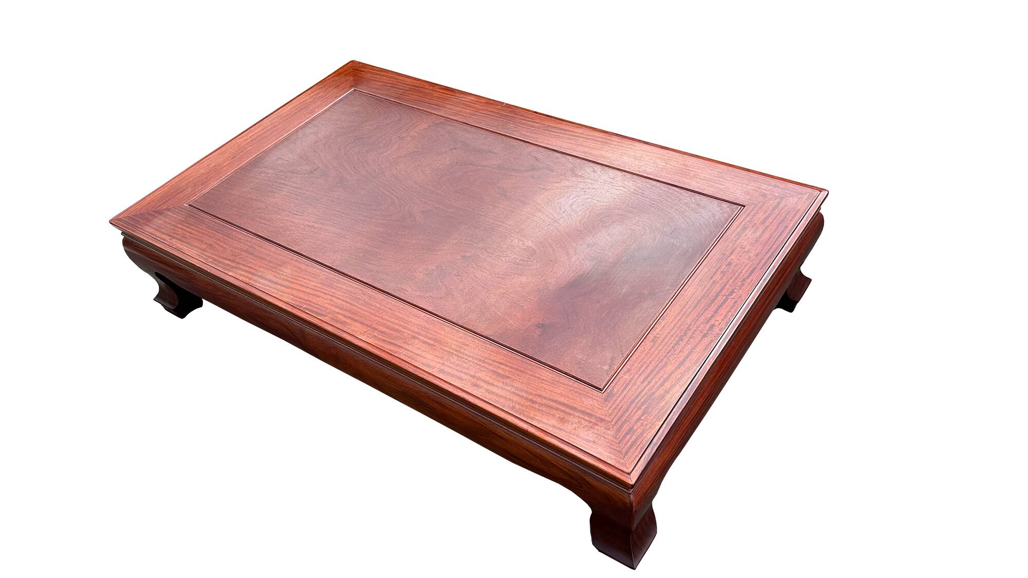 table in natural varnished quince wood