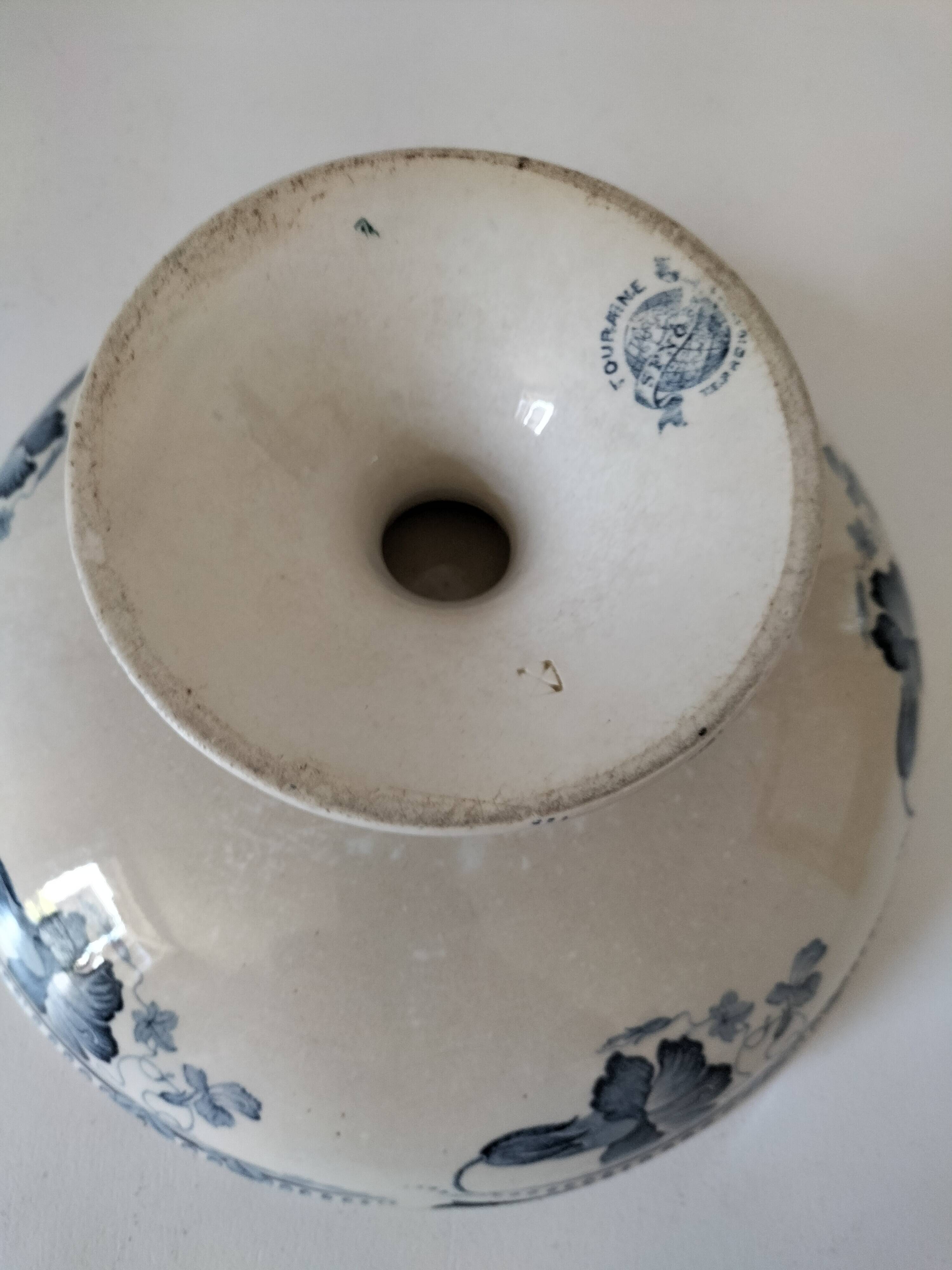 Compote dish with pedestal – SFNO stamp (circa 1890-1910)