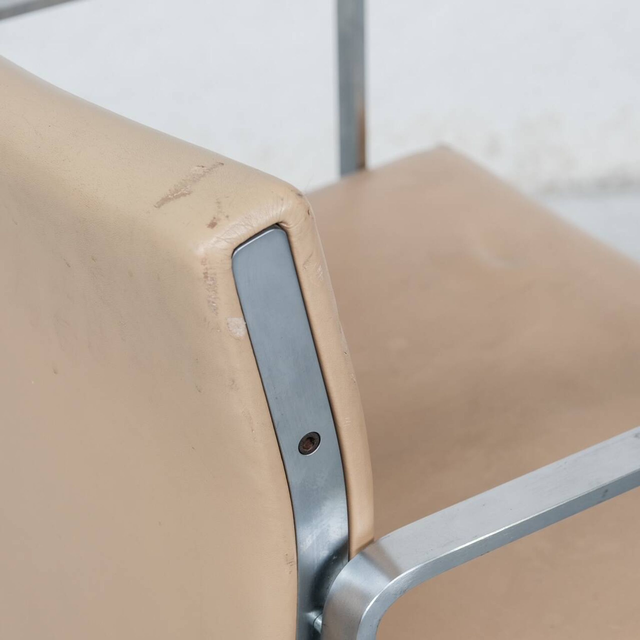 Set of Six Hans J Wegner 'JH811' Mid-Century Steel and Leather Dining Chairs