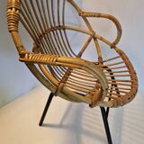 Fauteuil enfant corbeille en rotin et métal noir, années 60
