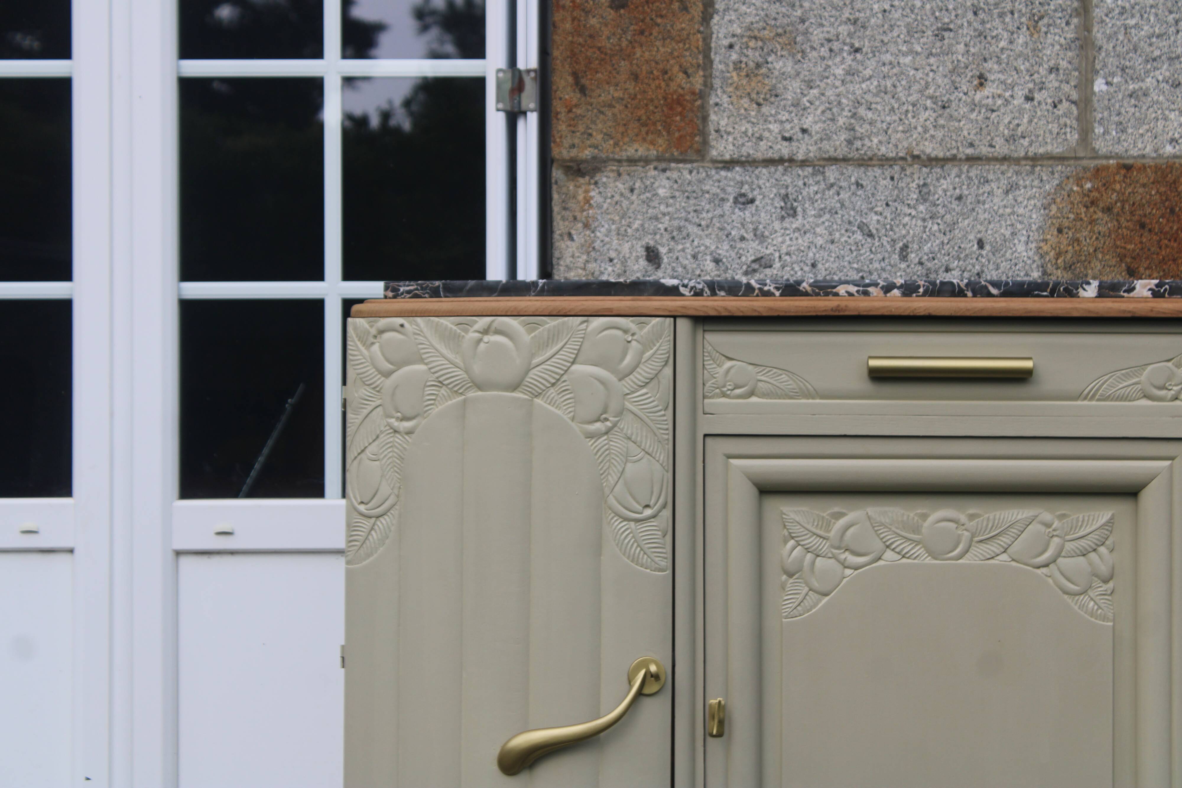 Art Deco sideboard in renovated solid oak – marble top