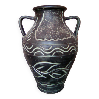 Minoan Greek style vase.