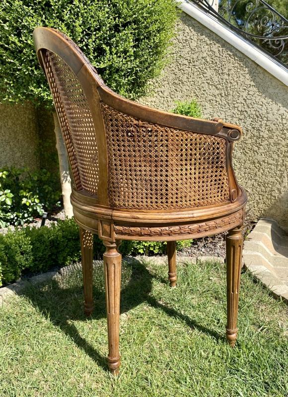 Walnut chair - Louis XVI style canage