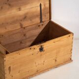 Antique storage trunk (c.1920)