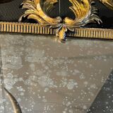 Miroir doré louis xv rocaille en bois sculpté et stuqué, xixe siècle