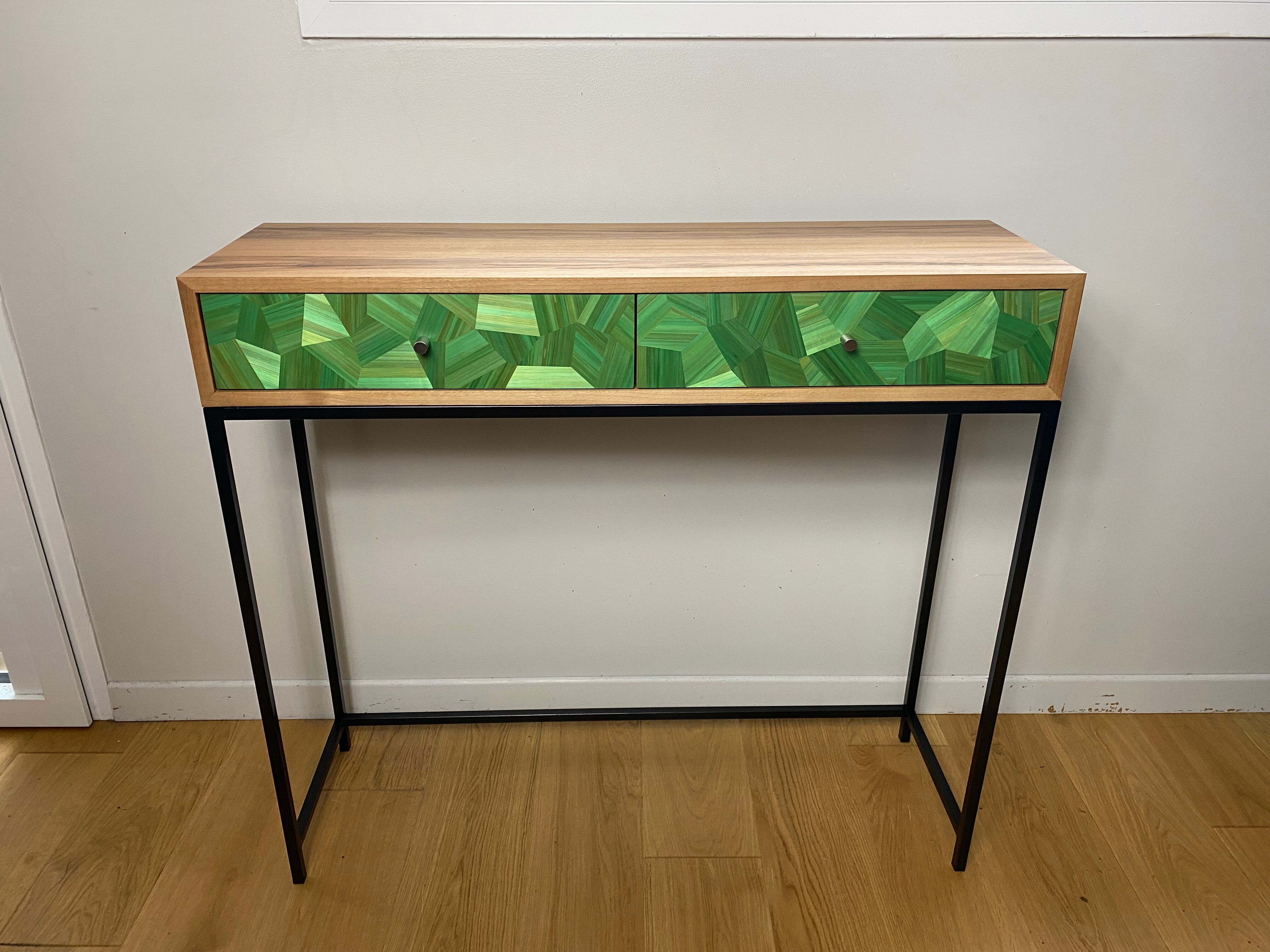 Console Straw marquetry scales