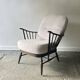 Fauteuil Windsor Ercol modèle 994 vintage, réupholstéré en bouclé blanc