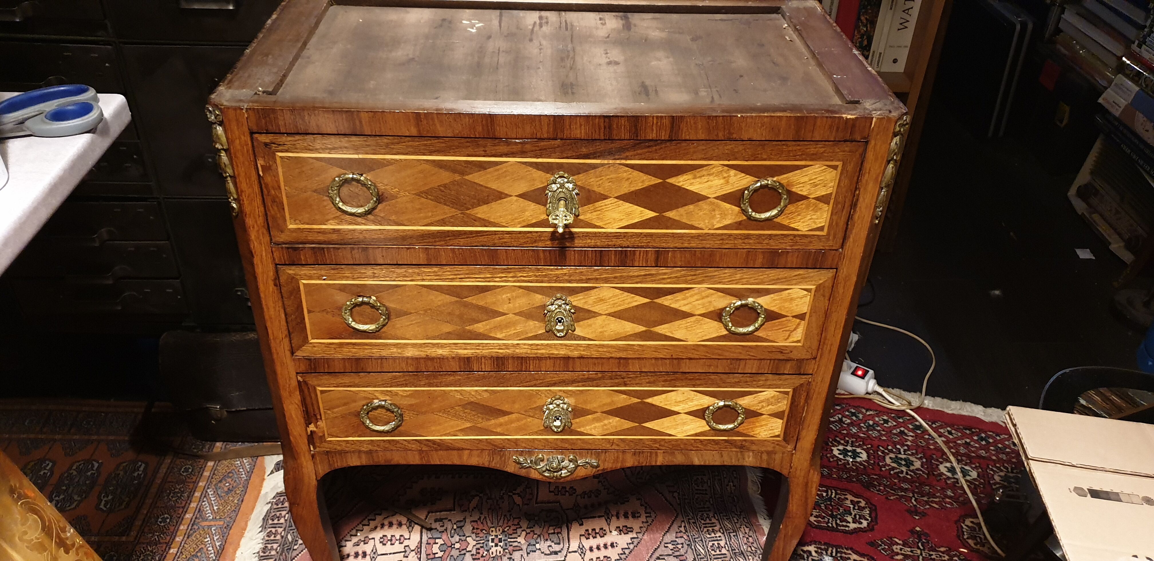 Chest of drawers 3 drawers Louis XV