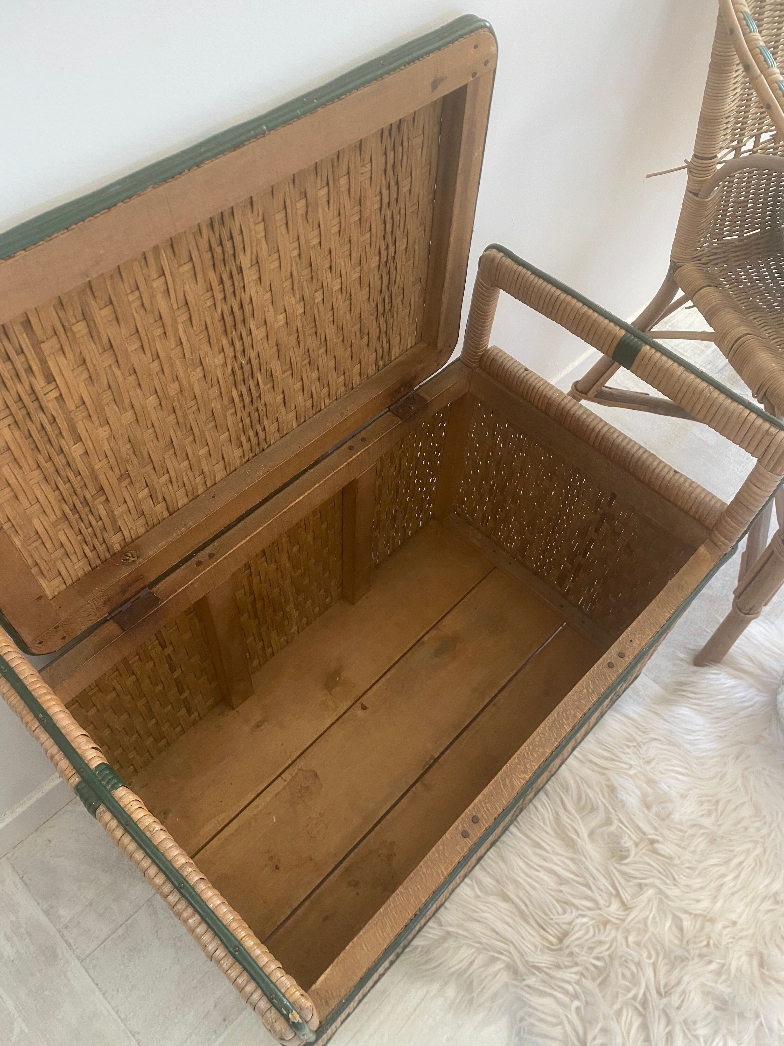 Vintage rattan bench chest